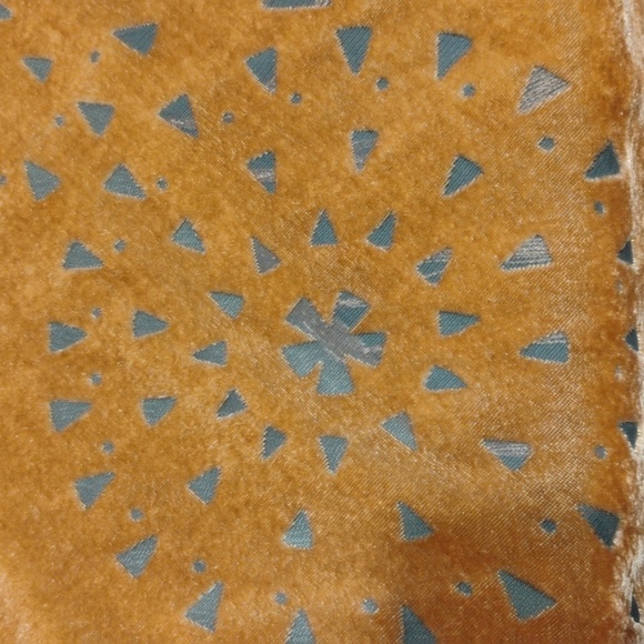 Camel Poncho with gorgeous tassels velvet feel - Picture 15 of 15